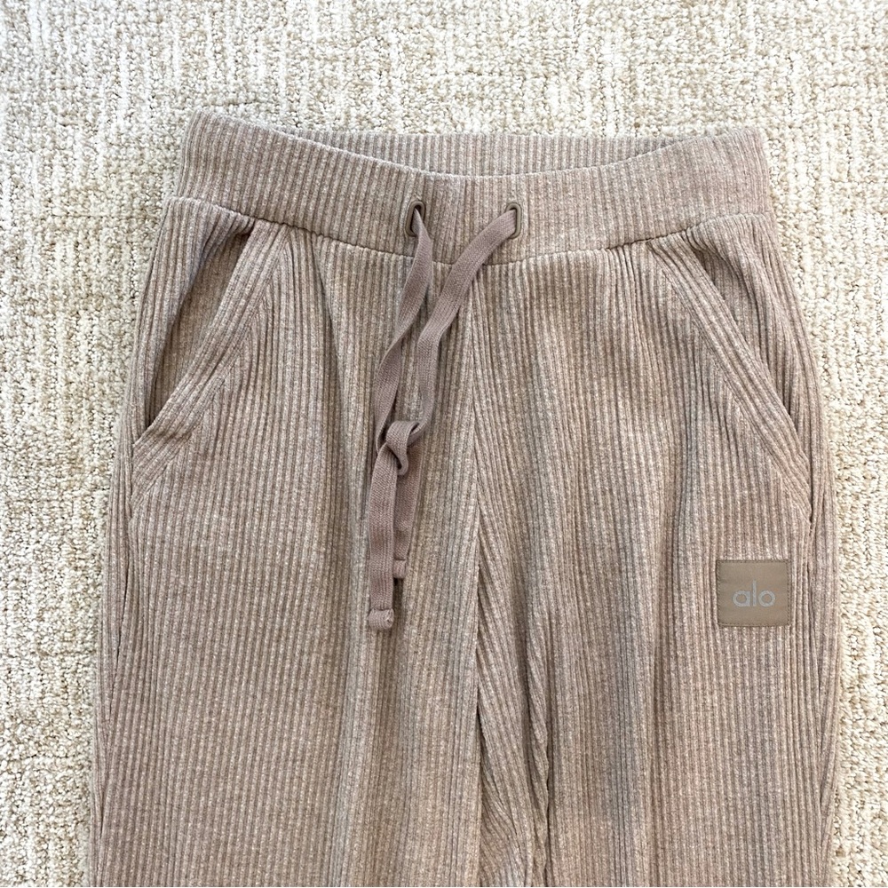 ALO yoga 2 piece set Muse hoodie and joggers in Gravel Heather tan size XS - Picture 7 of 11